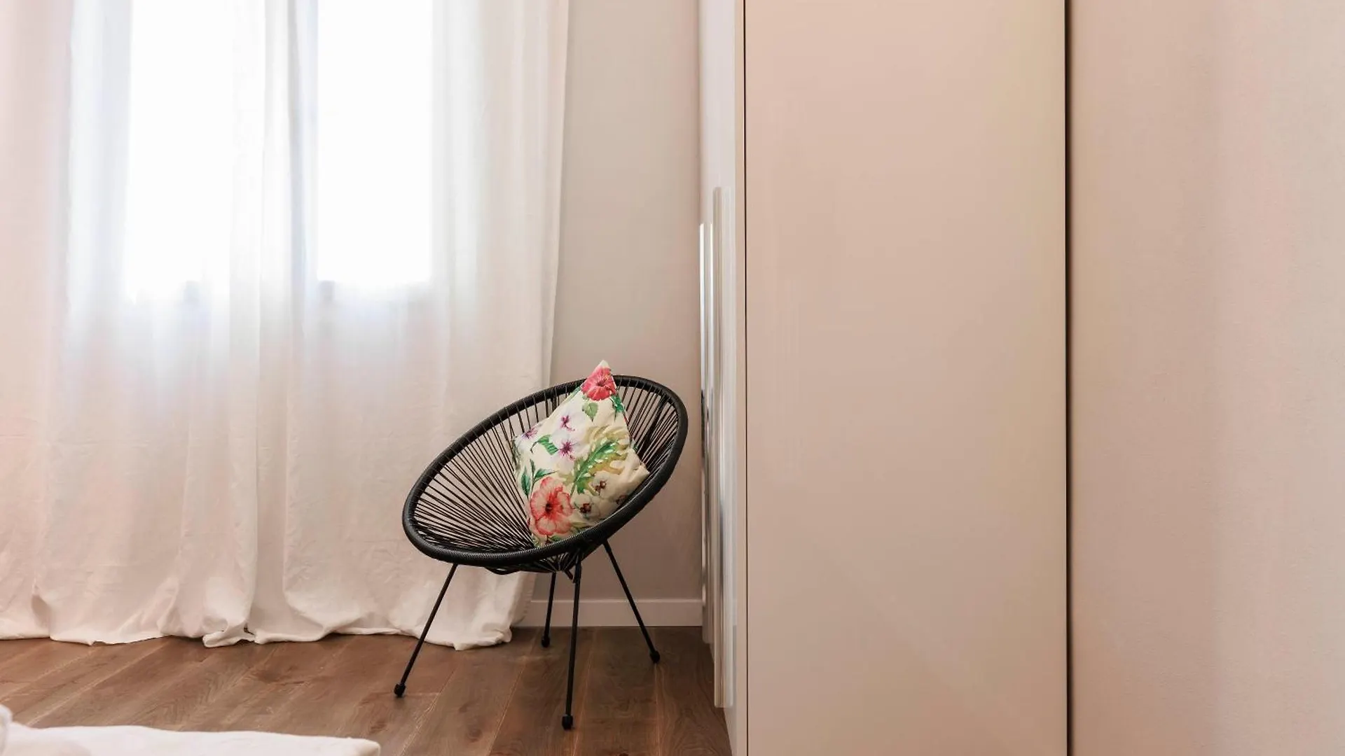 Torrigiani Charming Apartment Florence Italy