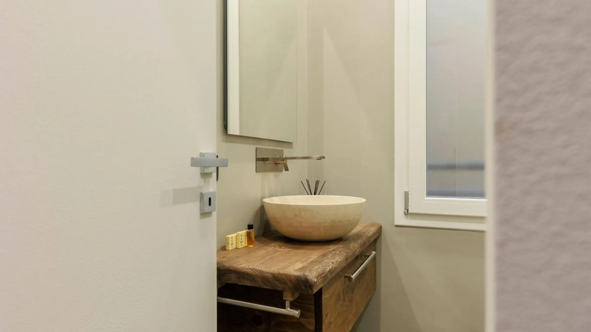 Torrigiani Charming Apartment Florence Italy